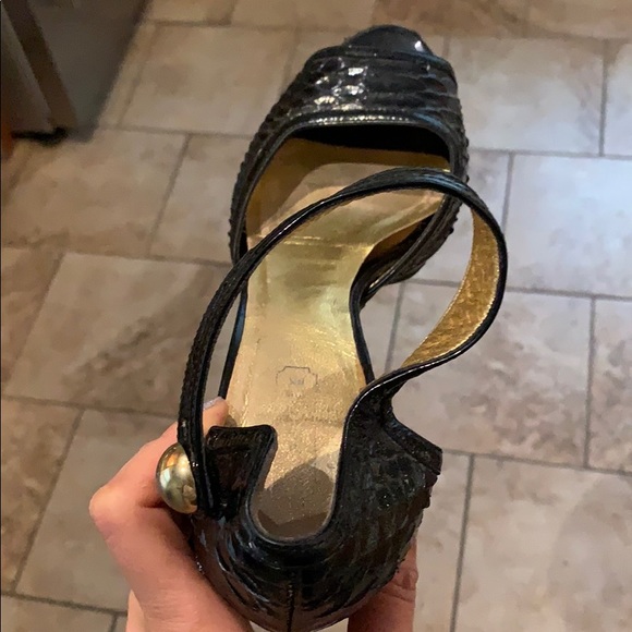 Coach slightly used heels - Picture 1 of 2
